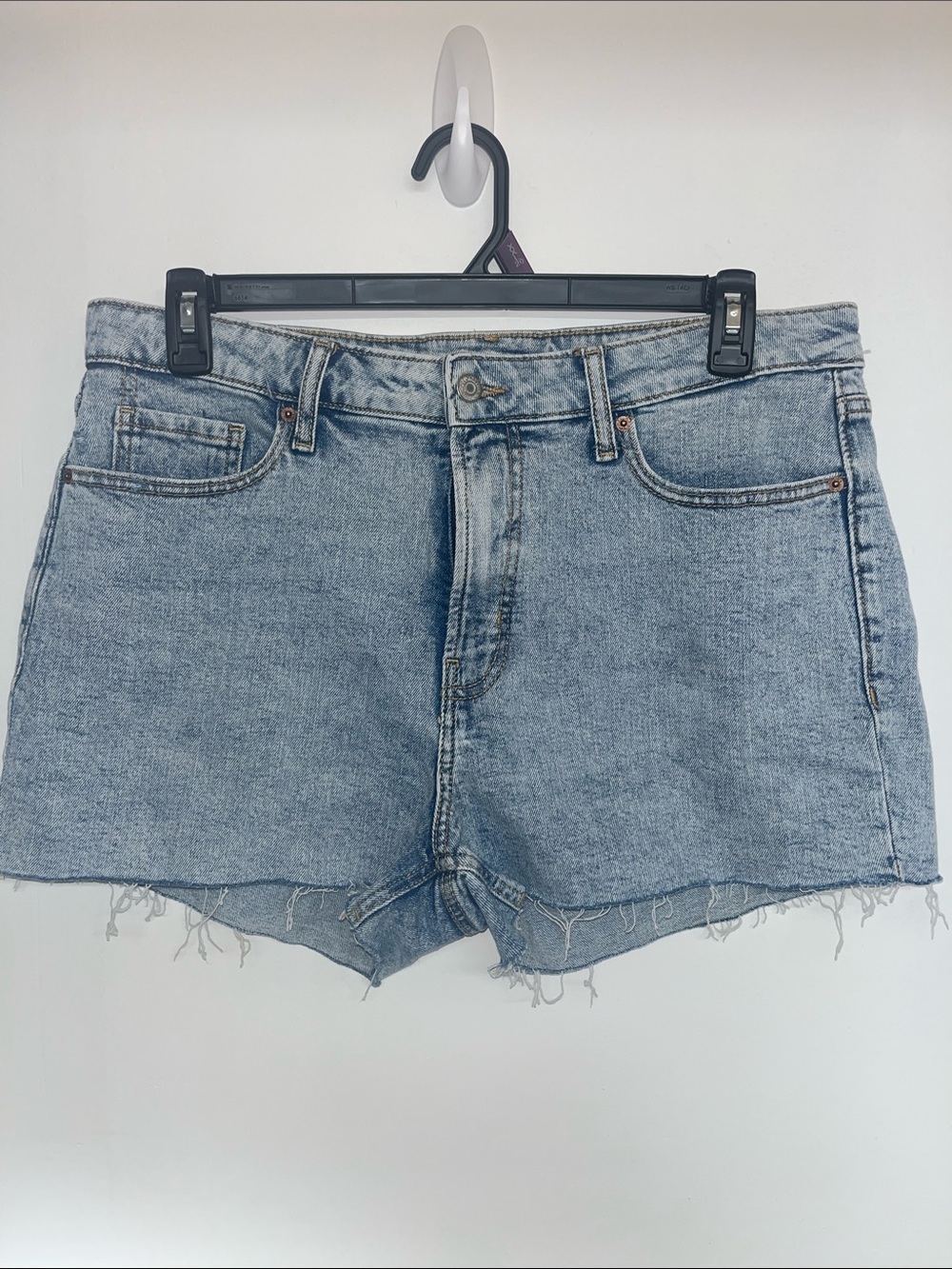 Old Navy Sz 14 Raw Hem High-Rise O.G. Straight Jean Shorts, 99% Cotton NWOT